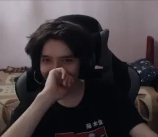 🤭 536bbbdb telegram sticker