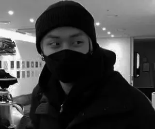 💦 0268dde0 คน, หมวกบีนนี่, หน้ากาก, ขาวดำ, ภาพเหมือน telegram sticker