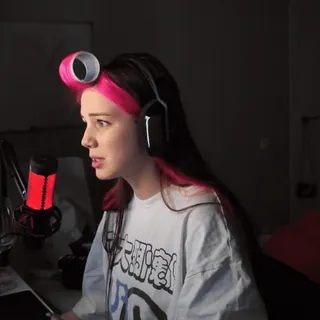 акулич by @lalimort @akyulenokk :: @fStikBot whatsapp stickers