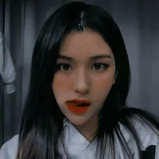 🐜 326cf2c6 femme, personne, portrait, visage, beauté telegram sticker