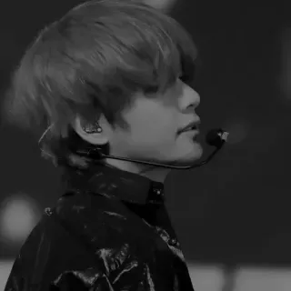 ⚜ f55089d1 V BTS, K-Pop, piosenkarz, idol, muzyka, koreański telegram sticker