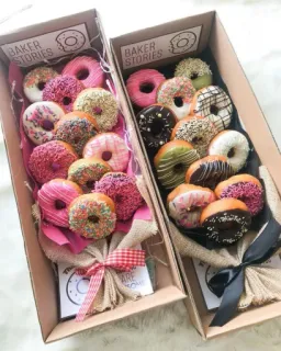 🍩 c2739e89 BAKER STORIES bánh rán donut, kẹo ngọt, đồ ăn vặt, nướng bánh, món tráng miệng, đồ ăn telegram sticker