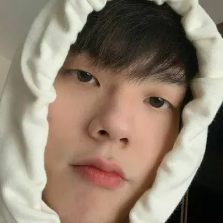 😐 70d247b4 orang, hoodie, wajah, potret, asia whatsapp sticker