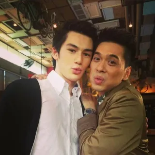 💋 f0c5c2f8 potret, pria, selfie, duo, persahabatan, bahagia, kasual whatsapp sticker