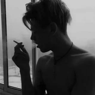 🙂 96ff78c5 บุหรี่, สูบบุหรี่, ผู้ชาย, หน้าต่าง, ขาวดำ telegram sticker