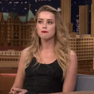🧜‍♀ 68c435c9 Amber Heard attrice, celebrità, persona, donna, espressione, faccia whatsapp sticker