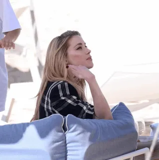 ▫️ 2717ecb5 Amber Heard person, promi, frau, blond, schauspielerin telegram sticker