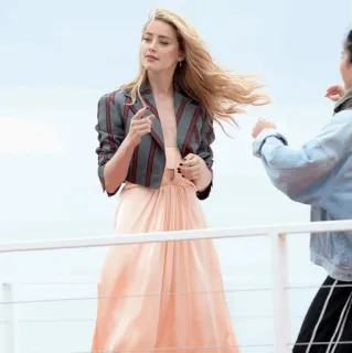 🍧 705b1ed3 Amber Heard Schauspielerin, Model, Promi, Frau, Porträt, Kleid telegram sticker