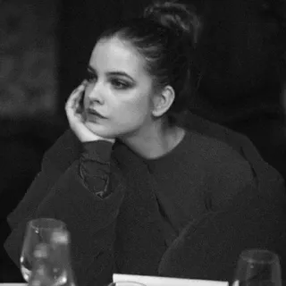 @petalposerr ' ᴀᴍʙɪᴛᴄʜɪᴏᴜs :: @fStikBot whatsapp stickers