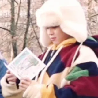 🍁 47e637b9 peta, orang, topi musim dingin, membaca, luar ruangan, sweter whatsapp sticker