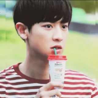 🥤 5e13e7b8 여수애 주스 человек, напиток, сок, азиат, корейский telegram sticker