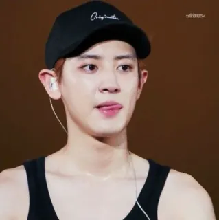 😗 8c3a2ec9 Originator человек, шляпа, майка, мужчина, мужчина, kpop, певец telegram sticker