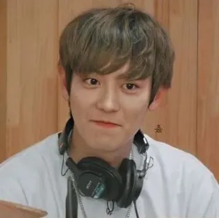 🙃 dd81ca7d telegram sticker