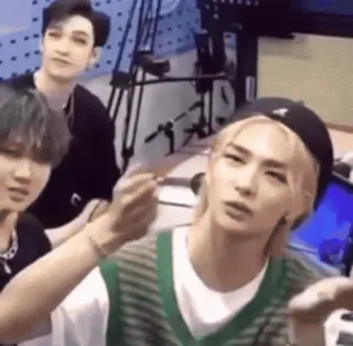 ❤ bd351b18 telegram sticker