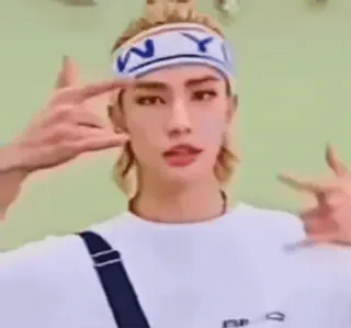 🤟 ef3bb4a6 Hyunjin, K-pop, Stray Kids, Pop Korea, Pria, Potret, Hiburan telegram sticker