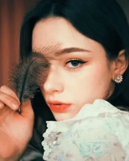 ⭐ cde11320 여자, 인물, 깃털, 메이크업, 아름다움, 소녀 telegram sticker