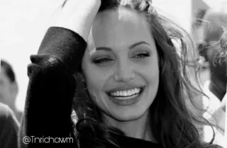 ➰ aa5d9cf4 @Tnrichawm bianco e nero, attrice, sorriso, donna, celebrità, ritratto telegram sticker