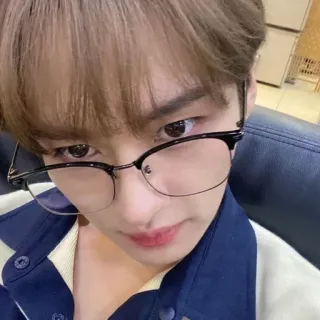 😎 65645fda Mann, Brille, Porträt, Selfie, Person, Gesicht whatsapp sticker