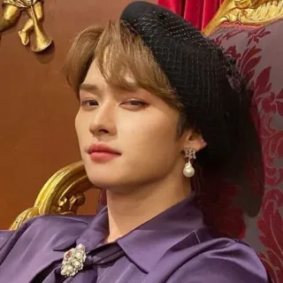 😏 9e732cb3 person, mann, hut, ohrringe, porträt, mode, stil whatsapp sticker