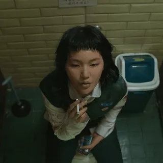 😮‍💨 acdb13d9 Курение, Подросток, Сигарета, Школьная форма, Ванная whatsapp sticker