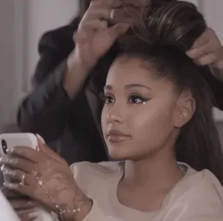 🌃 731624f4 Ariana Grande ca sĩ, người nổi tiếng, ngôi sao nhạc pop, chân dung, phụ nữ telegram sticker