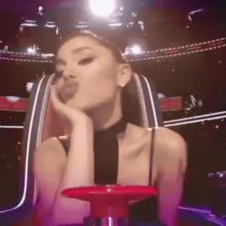 😐 063710d9 Ariana Grande The Voice Ariana Grande, chanteuse, célébrité, juge, The Voice telegram sticker
