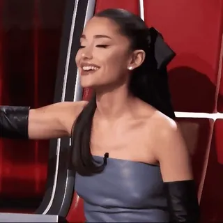 😐 d701a721 Ariana Grande The Voice ariana grande, chanteuse, célébrité, the voice, musique, artiste telegram sticker