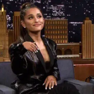 💁 e629f6a7 Ariana Grande singer, woman, celebrity, artist, person telegram sticker