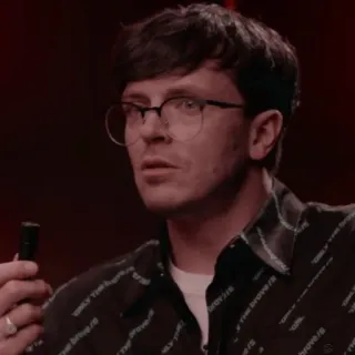 🤨 b288a154 ONLY THE BRAVE IS 人物, 男性, 眼鏡, シャツ, ポートレート telegram sticker