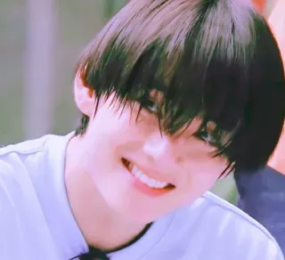 ☺️ 284b6dfa V K-pop, Ídolo, Cantante, V, BTS telegram sticker