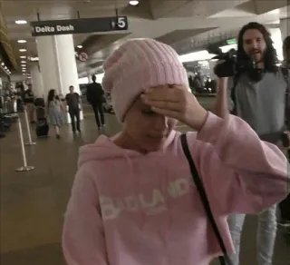 👼 4ff7c130 BADLAND merah muda, sweater, bandara whatsapp sticker