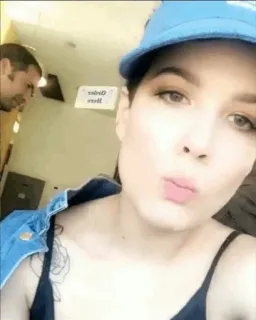 🌸 fbdd3921 Order Here wanita, topi, selfie, wajah, kecantikan, mata, bibir whatsapp sticker