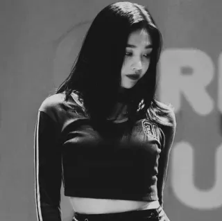 🦋 3a0340df ผู้หญิง, ภาพเหมือน, ขาวดำ, วัยรุ่น, แฟชั่น, สไตล์ telegram sticker