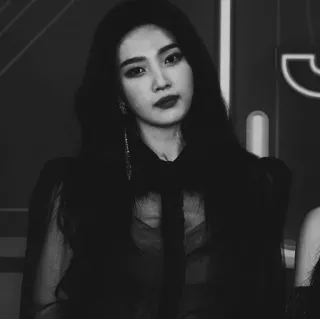 🦋 43ff57a7 ผู้หญิง, ภาพเหมือน, ขาวดำ, คน, ผู้หญิง telegram sticker