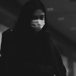 🦋 eab32598 หน้ากาก, โรคระบาด, ขาวดำ, ผู้หญิง, สุขภาพ, การป้องกัน telegram sticker