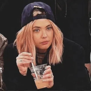 ✨ 4d9e83a2 telegram sticker