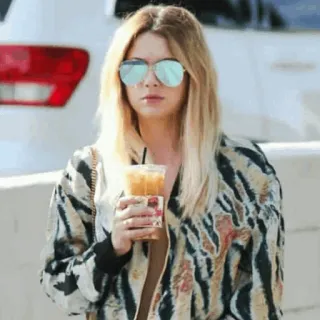 🗼 386c97be kobieta, okulary przeciwsłoneczne, kawa mrożona, moda, styl, portret whatsapp sticker