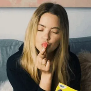 🦌 2d6bbebc женщина, конфета, портрет, ест, блондинка whatsapp sticker