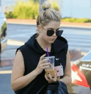 🦌 42d0ed28 whatsapp sticker