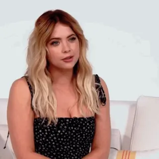 🌔 19f62eec woman, blonde hair, actress, portrait, person, female whatsapp sticker