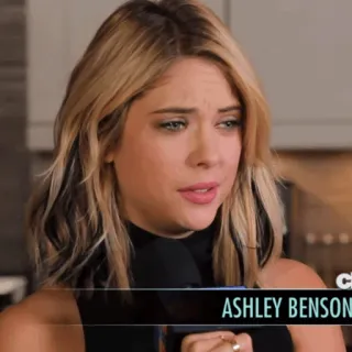 🌔 1a151841 Ashley Benson ASHLEY BENSON actress, celebrity, person, woman, blonde hair whatsapp sticker