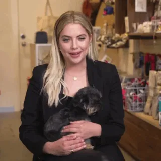 🌔 70083457 woman, dog, portrait, celebrity whatsapp sticker