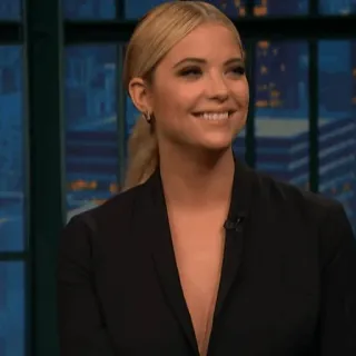 🌔 d0e1cc3f woman, portrait, smile, blonde, ashley benson, actress whatsapp sticker