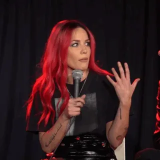 🍒 165153a7 Halsey cantante, musicista, capelli rossi, celebrità whatsapp sticker