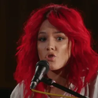 🍒 222be0f7 Halsey Halsey, cantante, capelli rossi, microfono, musica whatsapp sticker