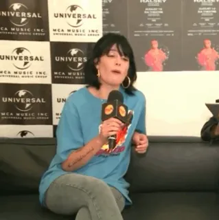 🕊 132bcf8e UNIVERSAL Musik, Unterhaltung, Interview, Künstler, Sänger whatsapp sticker