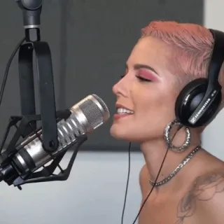 Halsey [2] | @LetMeBYourSoul telegram stickers