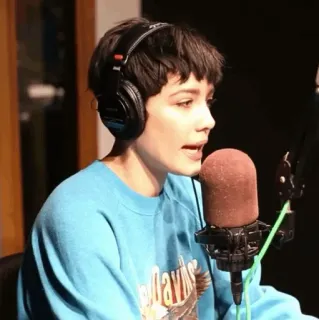 🕊 5ec1f97d Sänger, Person, Mikrofon, Kopfhörer, Musik, Aufnahme, Studio whatsapp sticker