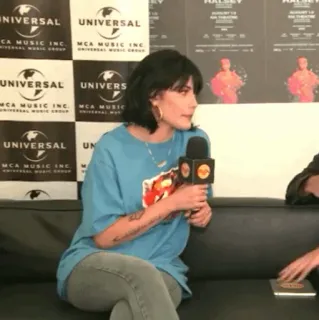 🕊 8c421a90 Halsey UNIVERSAL UNIVERSAL MCA MUSIC INC. MCA MUSIC ING UNIVERSAL UN MCA MUSIC ING Sänger, Künstler, Interview, Mikrofon, Promi whatsapp sticker