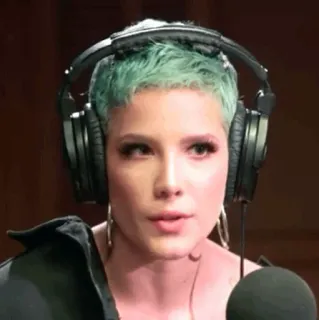 🕊 e1ca15f2 Halsey Musiker, Sänger, Künstler, Kopfhörer, Porträt whatsapp sticker